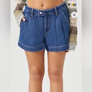 pleated denim shorts